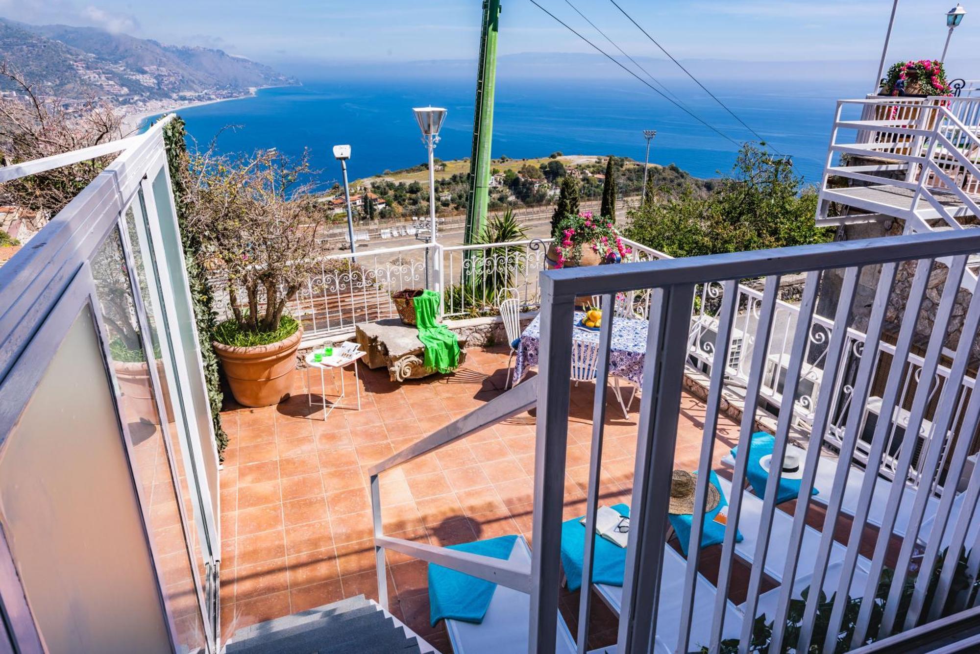 Dream View Suites Таормина Экстерьер фото