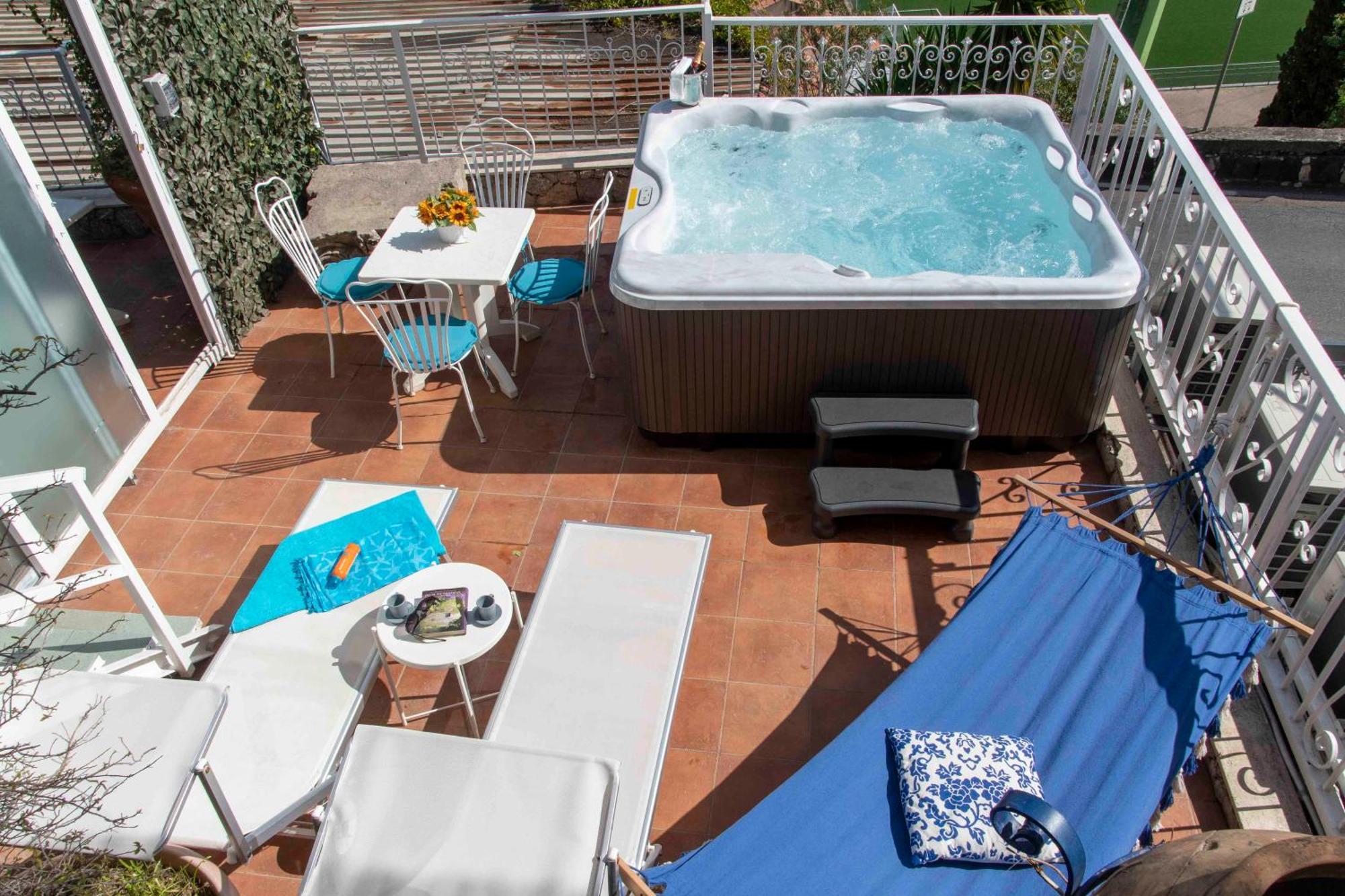 Dream View Suites Таормина Экстерьер фото
