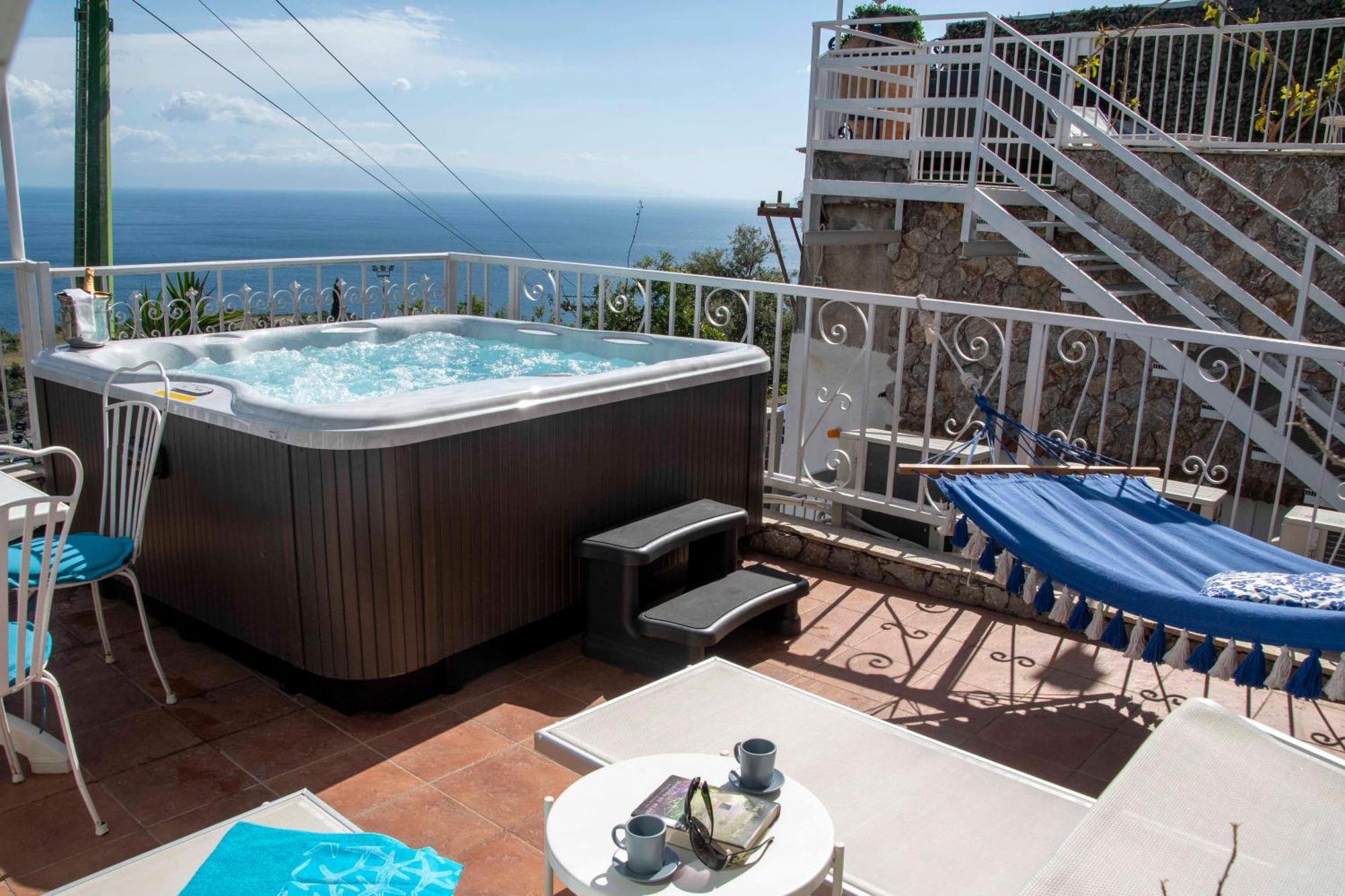 Dream View Suites Таормина Экстерьер фото